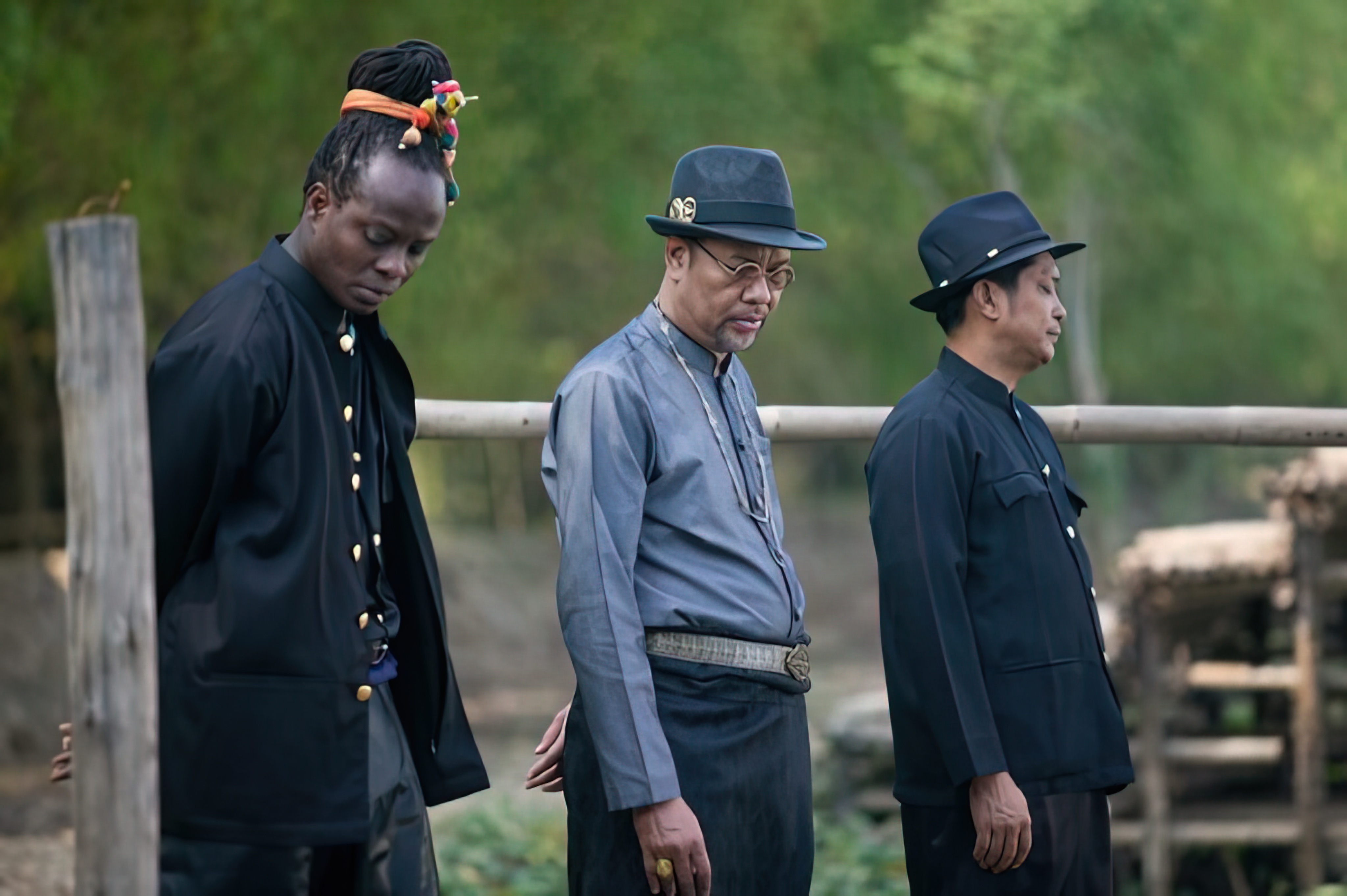 Luer Lae เหลือแหล่ (2011) - เหลือแหล่ (2011)