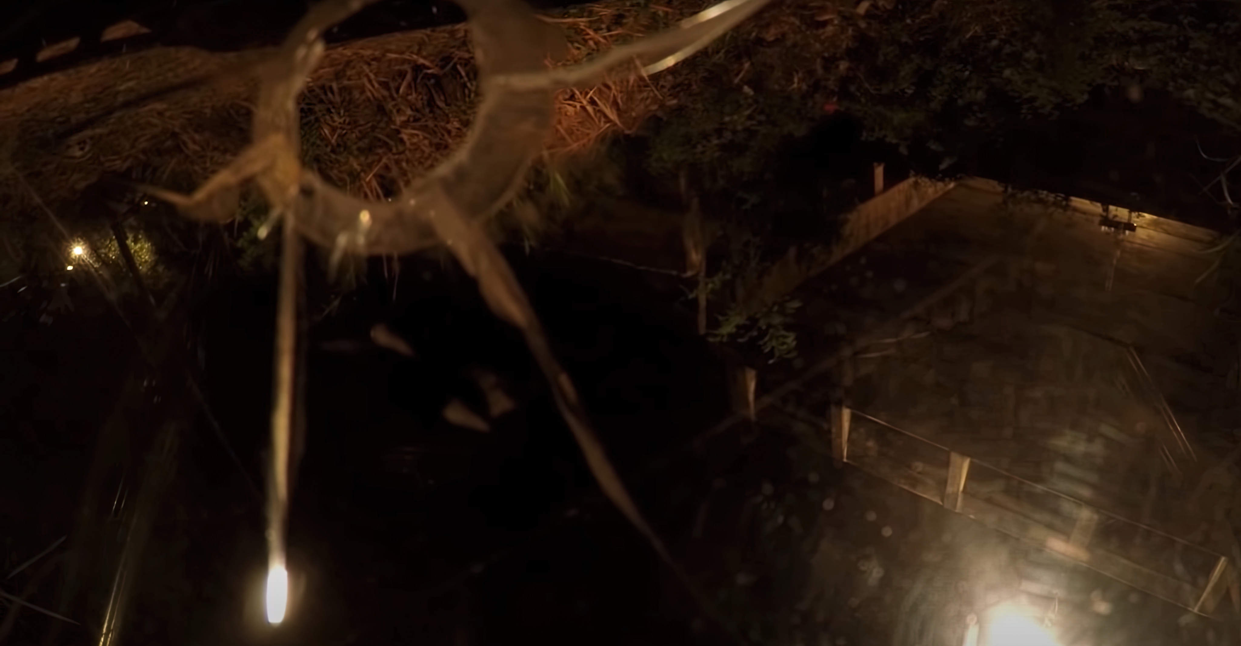 โปรดระวังเขตอันตรายข้างหน้า (หนังสั้นสายป่าน)