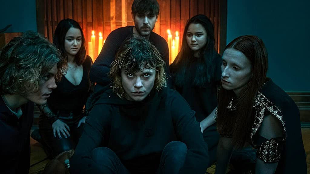 Cracow Monsters Season 1 (2022) - Cracow Monsters Season 1 (2022) ประตูมิติปีศาจ